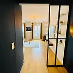 Elegant & Chic A Apartment Paris