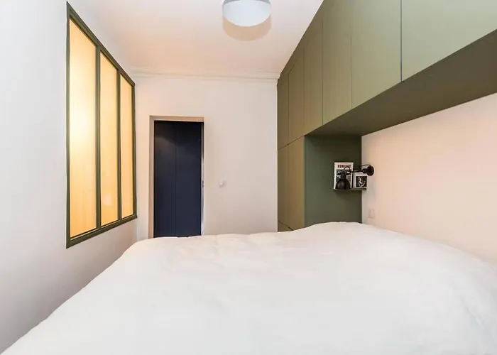 Elegant & Chic A * Paris